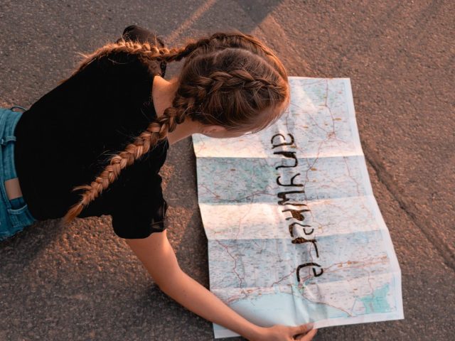 Airbnb ou Booking pour un hébergement insolite près de Paris